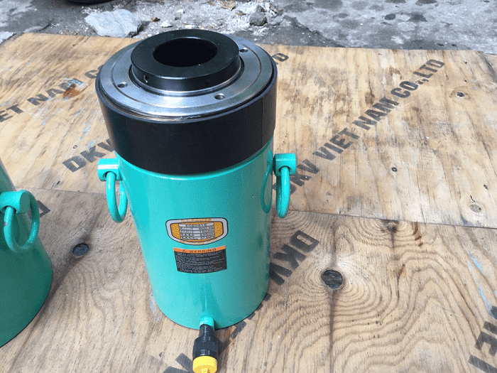 kich thuy luc Osaka EC60S15, Osaka hollow hydraulic jack, EC60S15, Osaka, Japan